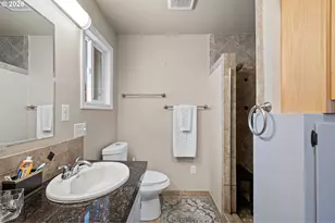 678 5th Ave, Sweet Home, OR 97386 - Photo 20