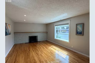 1844 NE Crestview Pl, Newport, OR 97365 - Photo 10