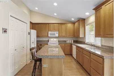 3100 Knoll Dr, Newberg, OR 97132 - Photo 12