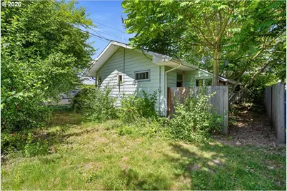 8506 NE Prescott St, Portland, OR 97220 - Photo 6