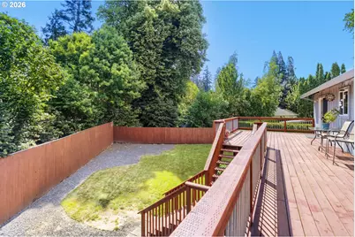 740 SE Camellia Ct, Hillsboro, OR 97123 - Photo 18