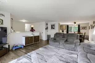 740 SE Camellia Ct, Hillsboro, OR 97123 - Photo 8