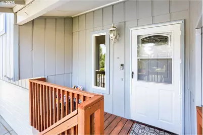 740 SE Camellia Ct, Hillsboro, OR 97123 - Photo 4