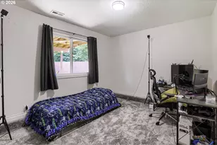 740 SE Camellia Ct, Hillsboro, OR 97123 - Photo 22