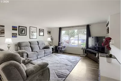 740 SE Camellia Ct, Hillsboro, OR 97123 - Photo 6