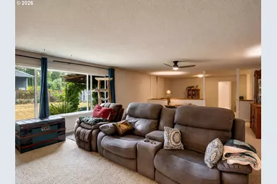 9250 NE Levee Rd, Portland, OR 97211 - Photo 2