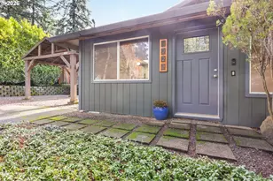 4222 SW Hume St, Portland, OR 97219 - Photo 2