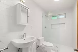 4222 SW Hume St, Portland, OR 97219 - Photo 16