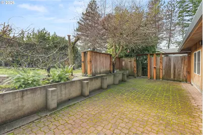 4222 SW Hume St, Portland, OR 97219 - Photo 38