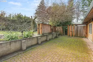 4222 SW Hume St, Portland, OR 97219 - Photo 38