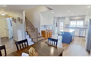 241 SE Johnson St, Winston, OR 97496 - Photo 6