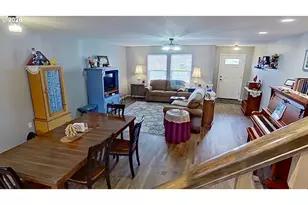 241 SE Johnson St, Winston, OR 97496 - Photo 4