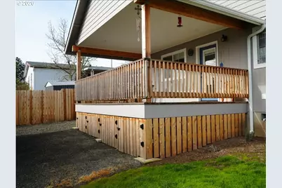 241 SE Johnson St, Winston, OR 97496 - Photo 22