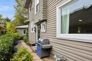 1130 NE Brazee St, Portland, OR 97212 - Photo 38