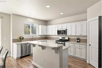 166 SE 30th Ave, Hillsboro, OR 97123 - Photo 6