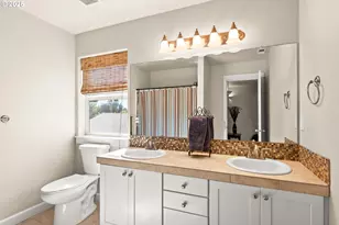 166 SE 30th Ave, Hillsboro, OR 97123 - Photo 18