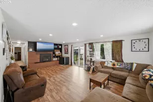 2617 Union Ave, North Bend, OR 97459 - Photo 8