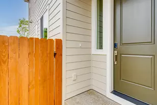 814 NW 178th Wy, Ridgefield, WA 98642 - Photo 2