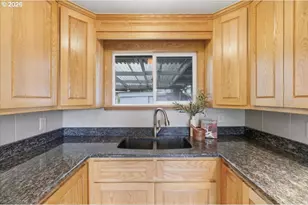 3630 Circle Dr, Albany, OR 97322 - Photo 8