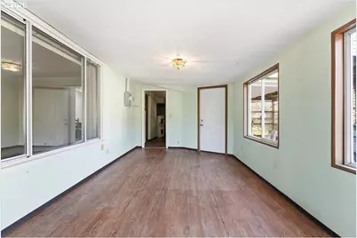 357 S 9th St, Kalama, WA 98625 - Photo 16