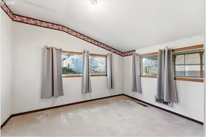 357 S 9th St, Kalama, WA 98625 - Photo 10