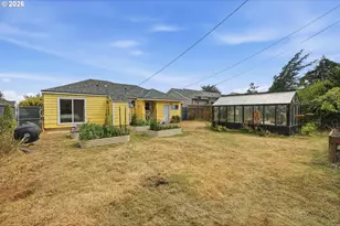 823 Arago Ave, Coos Bay, OR 97420 - Photo 28