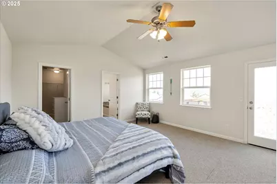 1153 SE Chinookan Dr, Cascade Locks, OR 97014 - Photo 16