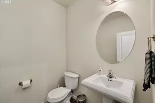 1153 SE Chinookan Dr, Cascade Locks, OR 97014 - Photo 10