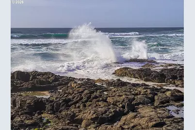 407 King St, Yachats, OR 97498 - Photo 44