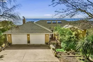 407 King St, Yachats, OR 97498 - Photo 2