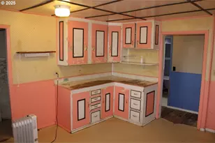 360 W College St, Athena, OR 97813 - Photo 12