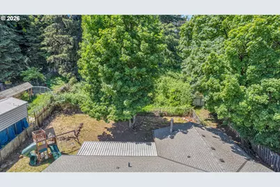 17055 SE Webster Rd, Gladstone, OR 97027 - Photo 8