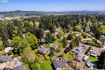 9815 SW Omara St, Tigard, OR 97223 - Photo 48