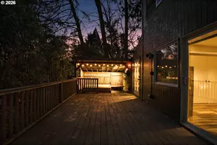 8957 SW Terwilliger Blvd, Portland, OR 97219 - Photo 44