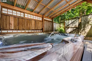 8957 SW Terwilliger Blvd, Portland, OR 97219 - Photo 32