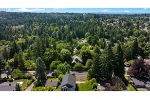 8957 SW Terwilliger Blvd, Portland, OR 97219 - Photo 40