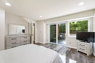 8957 SW Terwilliger Blvd, Portland, OR 97219 - Photo 22