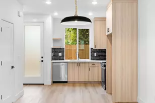 3558 N Haight Ave, Portland, OR 97227 - Photo 2