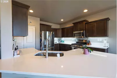 2833 Essex Ave, Albany, OR 97321 - Photo 2