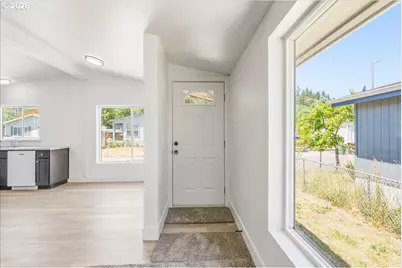 2154 Oregon St #37, Saint Helens, OR 97051 - Photo 2