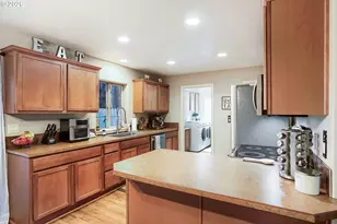 719 Garden Ct, Molalla, OR 97038 - Photo 12