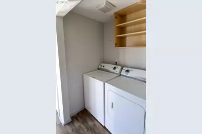 225 41st St #36, Springfield, OR 97478 - Photo 6