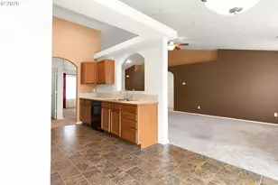 176 Othello Ave, Roseburg, OR 97471 - Photo 10