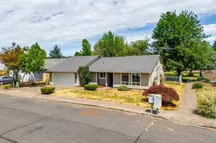 2031 SW Oleander St, McMinnville, OR 97128 - Photo 2