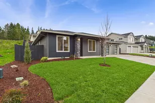 409 W 19th St, La Center, WA 98629 - Photo 2