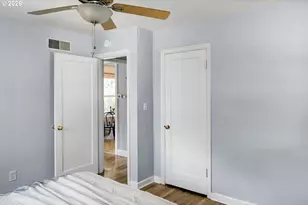 9251 SE Salmon St, Portland, OR 97216 - Photo 20