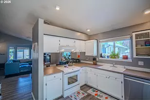 3126 S La Costa Loop, Salem, OR 97302 - Photo 8