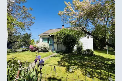 8110 N Dana Ave, Portland, OR 97203 - Photo 2