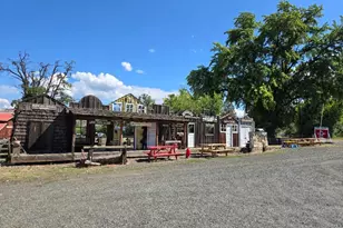 207 W Franklin Ave, Dayville, OR 97825 - Photo 2