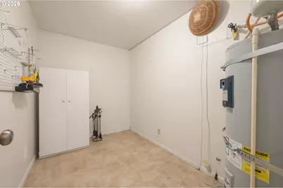 637 E 39th Pl, Eugene, OR 97405 - Photo 28